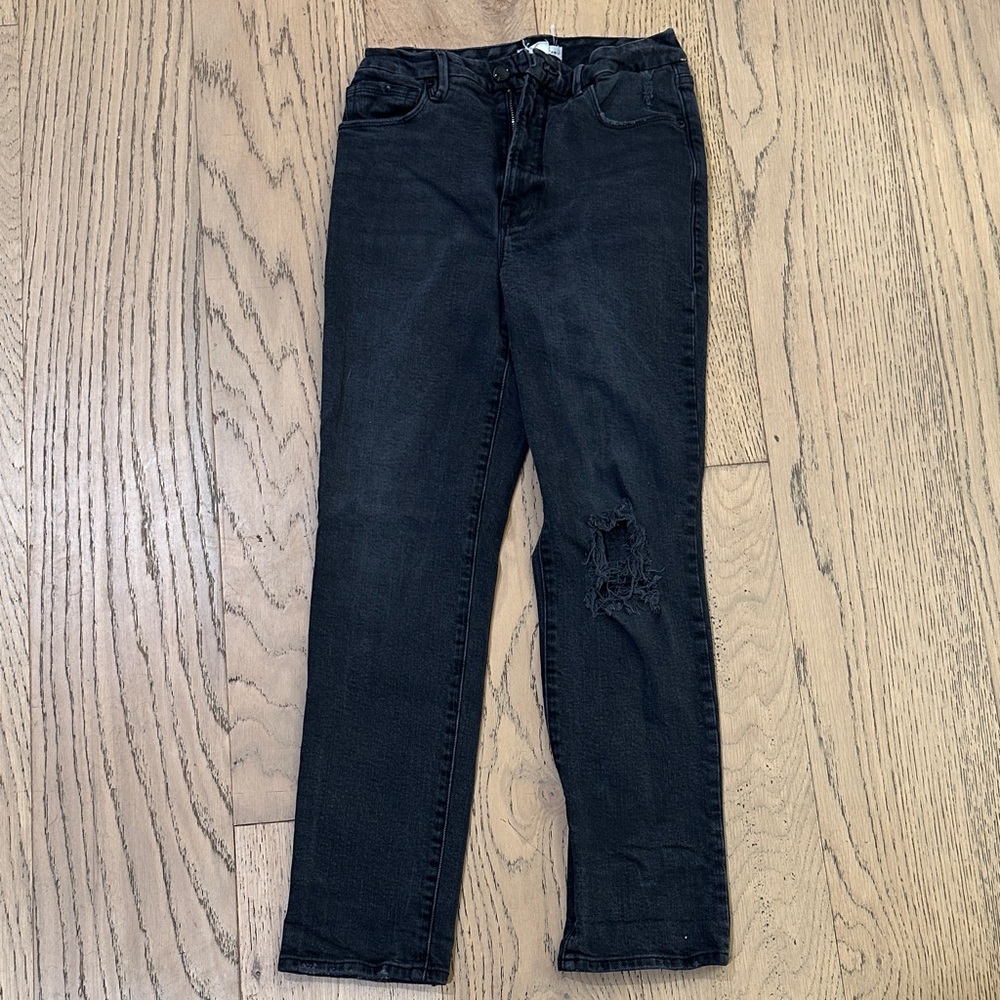 Good American Dark Skinny Jeans with Ripped Detail